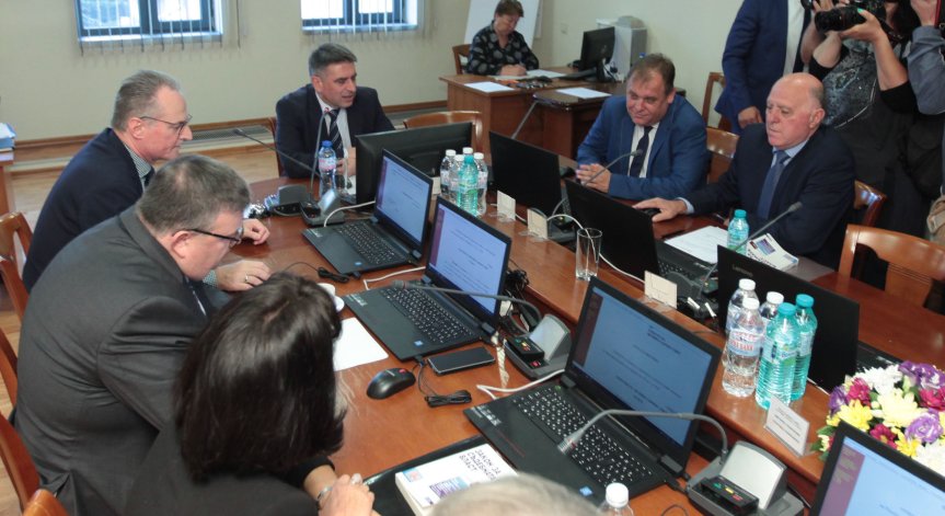 Без предложени кандидати за мястото на Сотир Цацаров