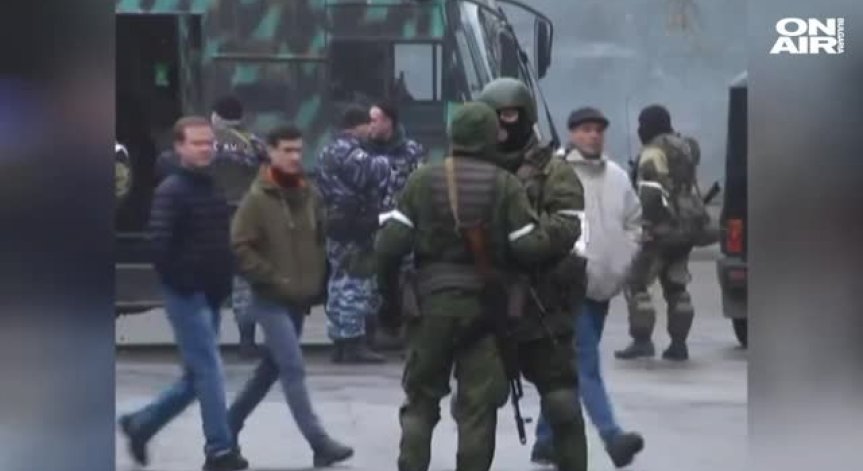 Въоръжени мъже и танкове блокираха центъра на Луганск 
