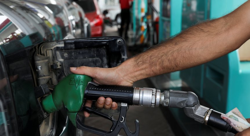 Петролът скочи с 15%, ръст на крайните цени у нас - с 2,5%