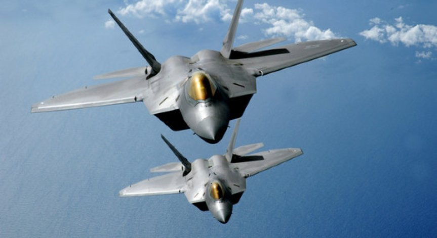 САЩ изпрати F-22 в Южна Корея