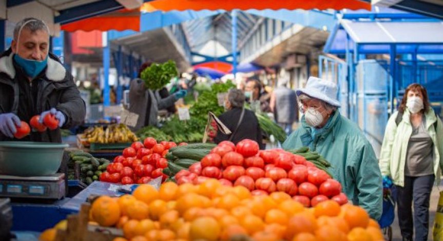 Основните хранителни стоки поскъпват с близо 2% за седмица  