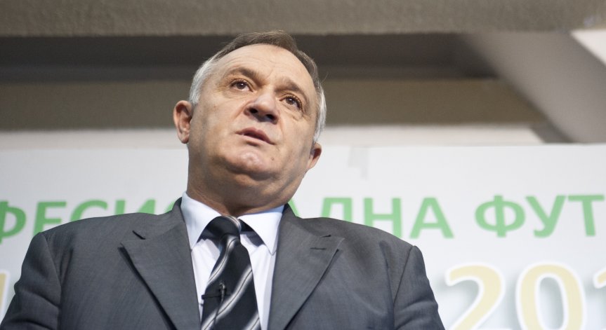 Почина бившият шеф на ПФЛ Стефан Капралов