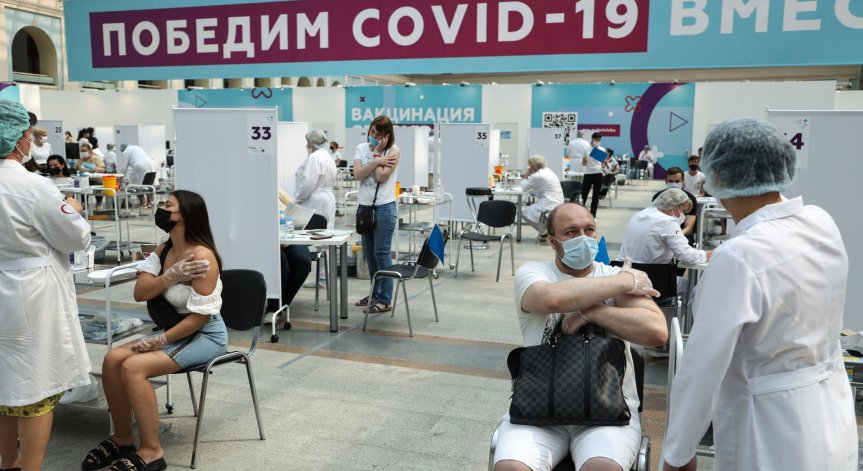 Истински кошмар в Русия: От Ковид-19 умират почти по 800 души на ден