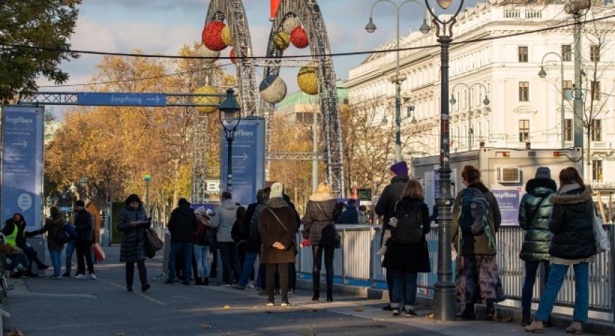 Повече от половината австрийци подкрепят задължителната ваксинация