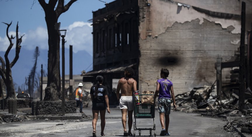 Възстановяването на Хаваите ще отнеме години, Безос дарява 100 млн. долара