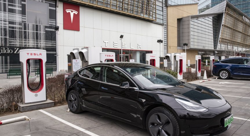 В Китай ограничиха автомобилите на Tesla, били заплаха за националната сигурност