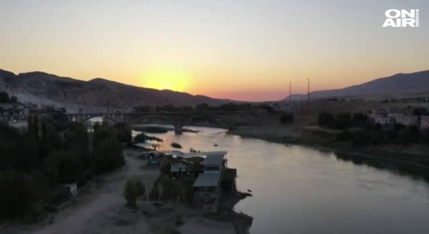 Заливат с вода селища в Турция, за да построят язовир