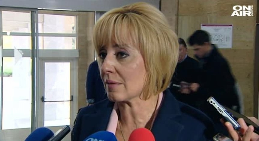 Мая Манолова не била уведомена за върнатите гюленисти