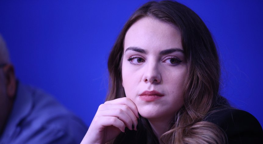 На косъм от медалите: Нургюл се класира четвърта на Световното по ускорен шахмат