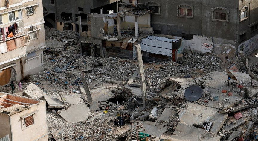 Загинали са и 5 деца.