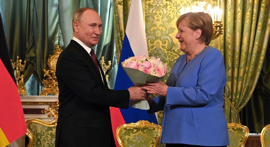 На прощаване: Меркел се видя с Путин за последно като канцлер