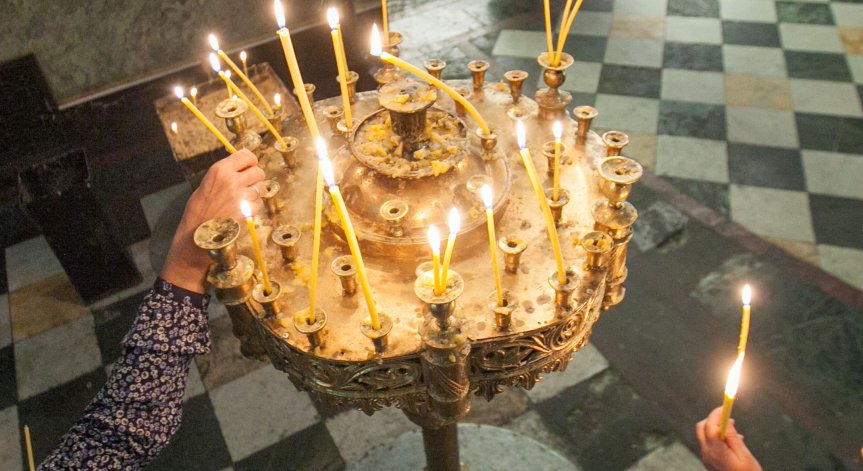 В народните вярвания този ден не е строго обременен с въздържания.