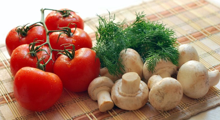 Учени казаха защо някои продукти не трябва да се мият преди готвене