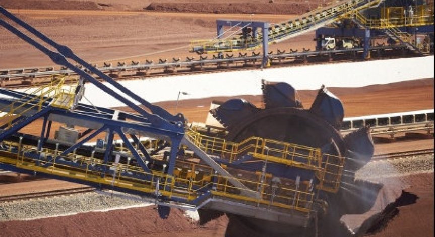 Евтината желязна руда понижи печалбата на Fortescue Metals