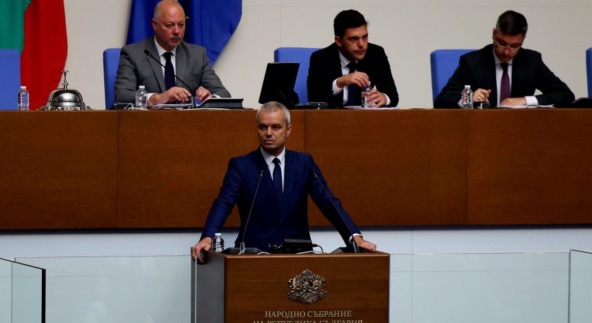 Костадинов: Нека Тагарев да намери достойнство и чест и да подаде оставка 