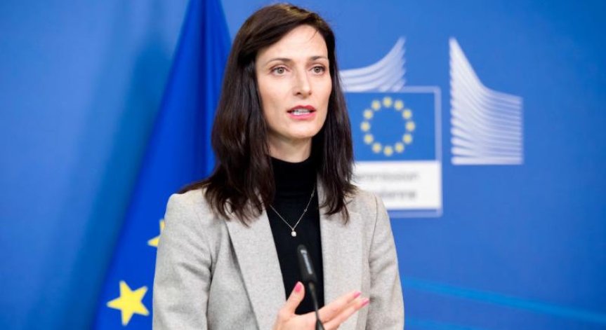 Мария Габриел: Цифровата грамотност e ключова в борбата с дезинформацията