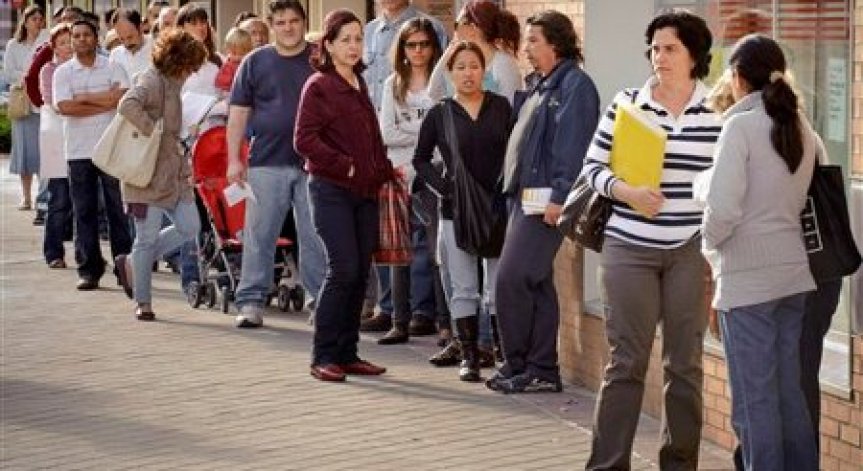 Безработните в Испания минаха 5 милиона