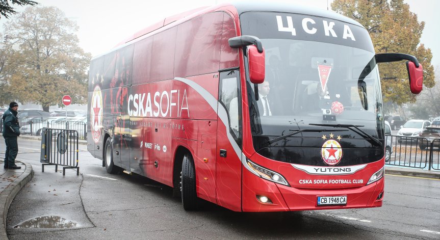 Няколко ненужни играчи вече гледат към изхода на 