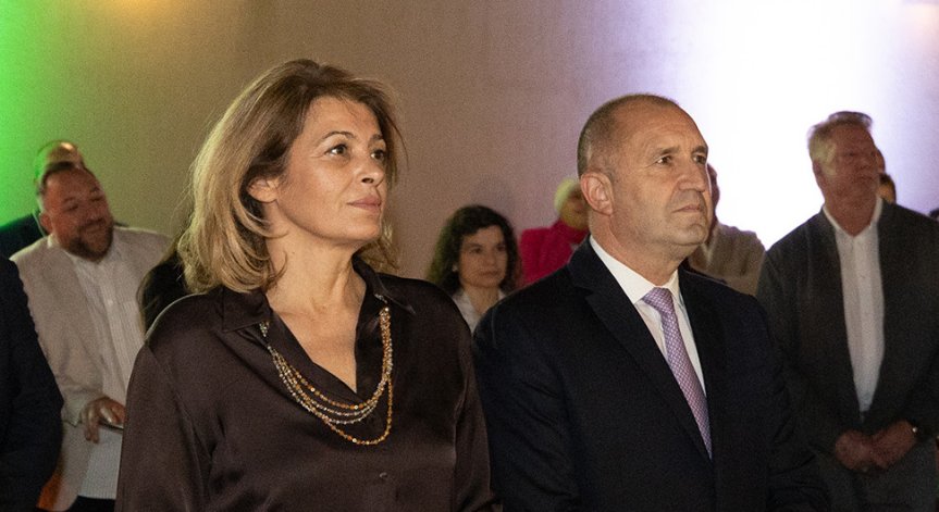 Радев: Задкулисие и липса на отговорност спъват развитието на България