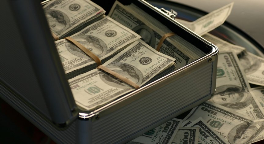 ЕС обмисля нов данък за милиардери, целта е да събере $250 млрд. за година