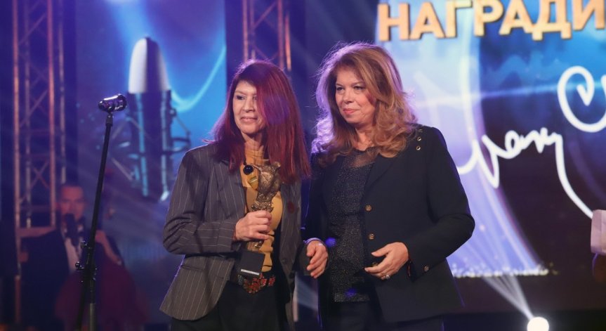 Силвия Великова получи голямата награда 