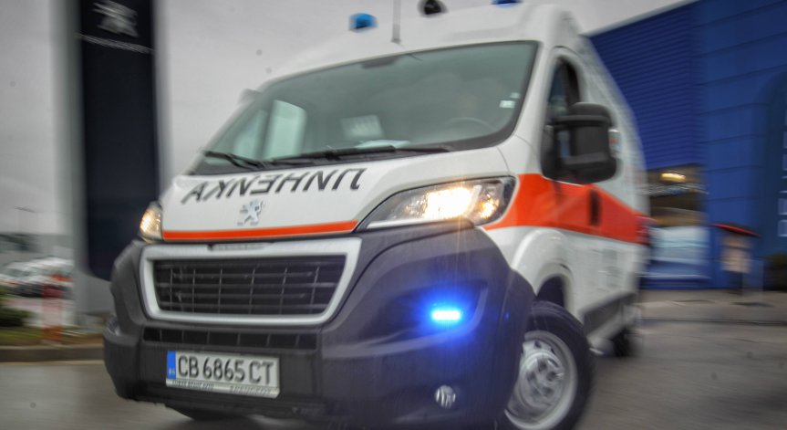 Тролей затисна крака на мъж в София, пресичал е неправилно