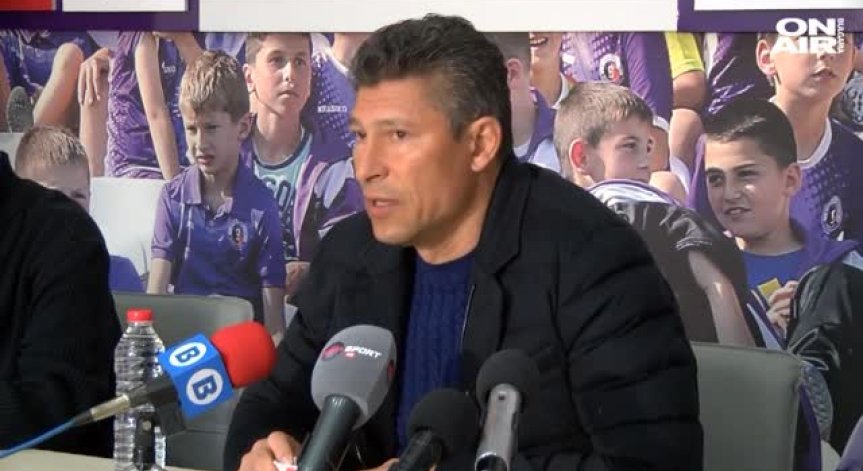 Балъков категоричен: Няма да сменям Хубчев в националния отбор
