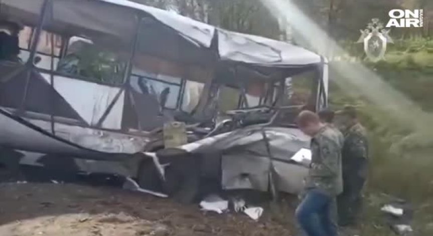 Тежка катастрофа между автобус и ТИР в Русия, 7 души загинаха, сред тях и дете