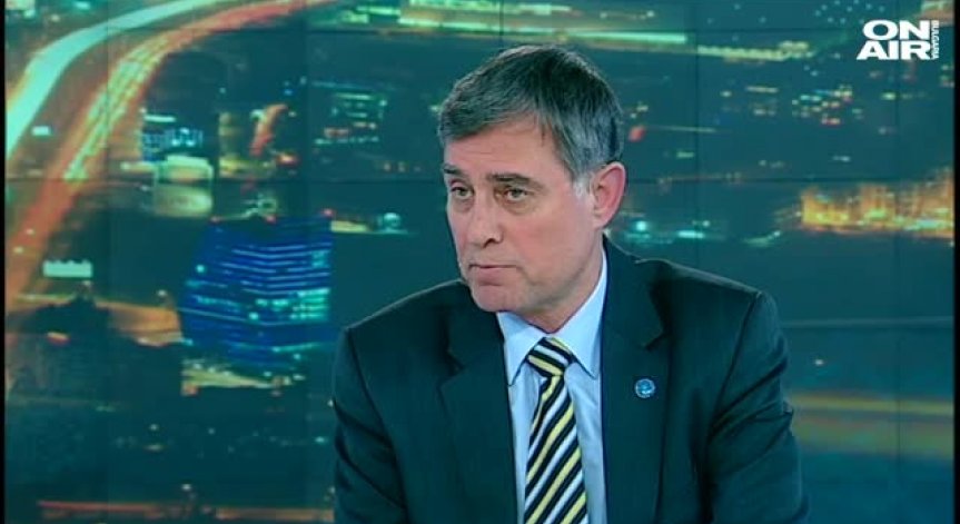 Съби Събев: Безконтролното влизане на бежанци трябва да спре