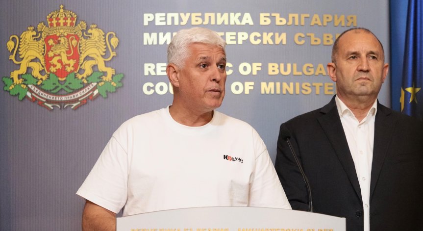 Министърът на отбраната: Чакаме отговор от Украйна откъде е излетял дронът
