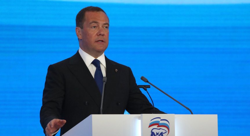 Медведев за Кримския мост: Директно унищожение на терористите, поръчителят е Украйна