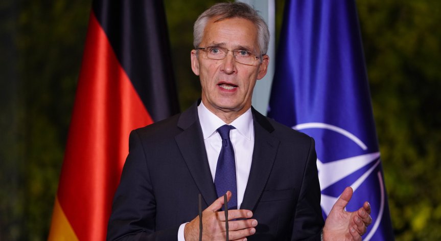 Столтенберг очаква Швеция и Финландия да се присъединят към пакта през 2023 г.