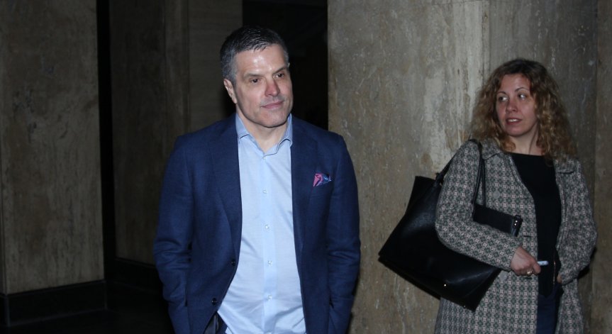 Миналата година той сам се предаде на властите.