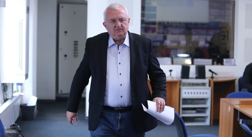 Доц. Драганов: Ключово е туризмът да започне работа на 22 декември