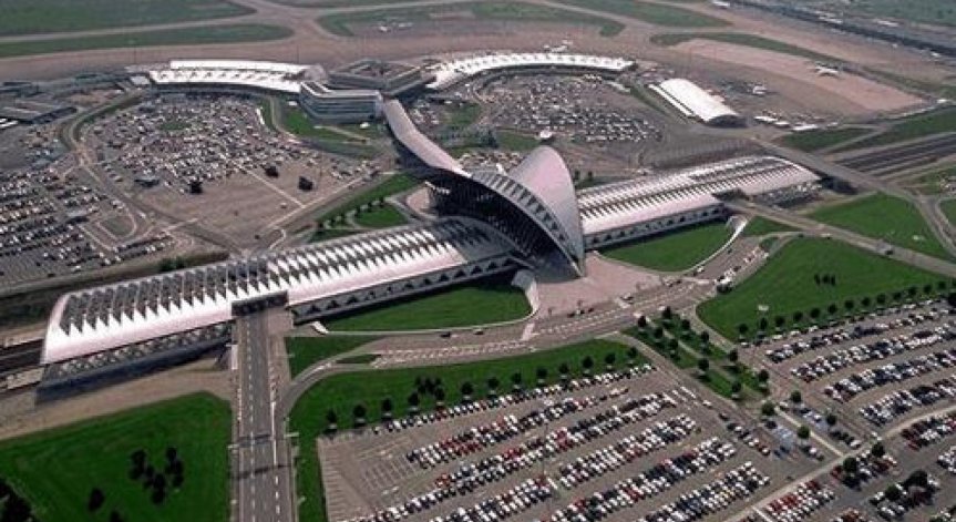 След Тулуза Франция продава и дяловете си в летище Лион