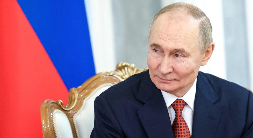 Русия планира дългосрочно намаляване на военните разходи.