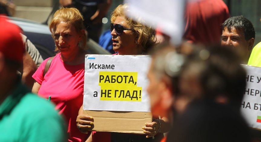 Работим точно 146 дни през 2022 г., зa дa пoпълним дъpжaвнaтa xaзнa