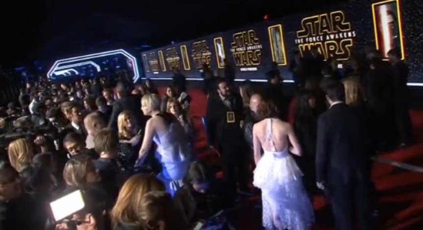 Холивуд посрещна вселената Star Wars за премиерата на Епизод 7
