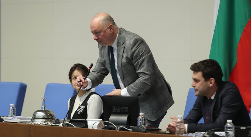 Депутатите няма да имат право да провеждат предизборни срещи в НС