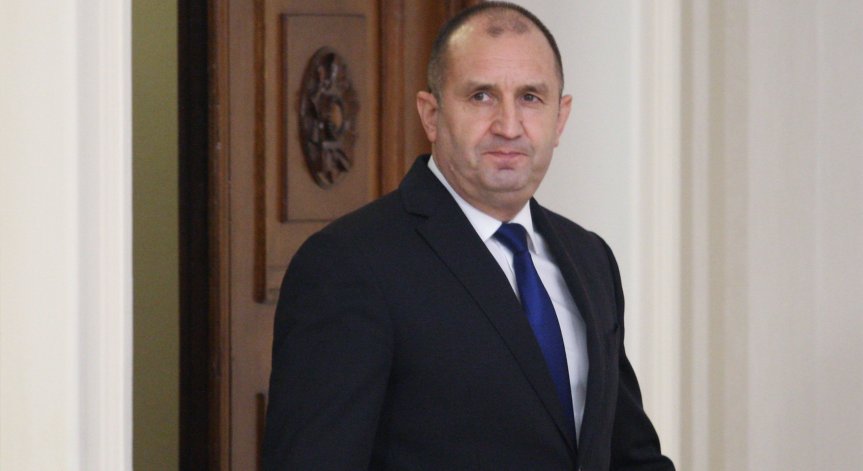 Радев обсъди наболелите проблеми на България с Шарл Мишел