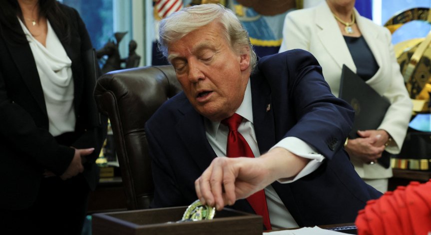 Порция критики към политиката на Тръмп.