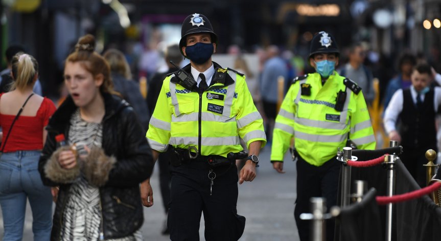 38% ръст на нападенията на полицаи в Лондон по време на карантината