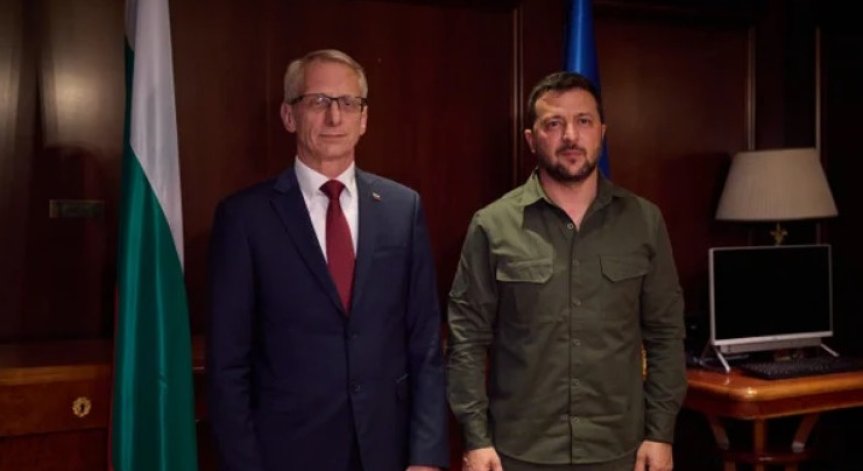 Зеленски благодари на акад. Денков за военната и политическа подкрепа за Украйна