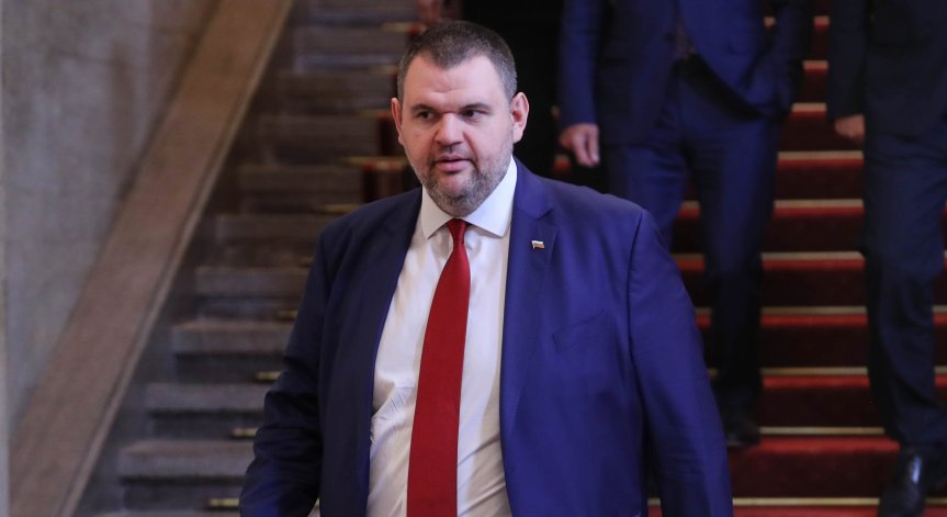 Пеевски към Асен Василев: Трябва да имаме Протонен център за лечение на онкоболни