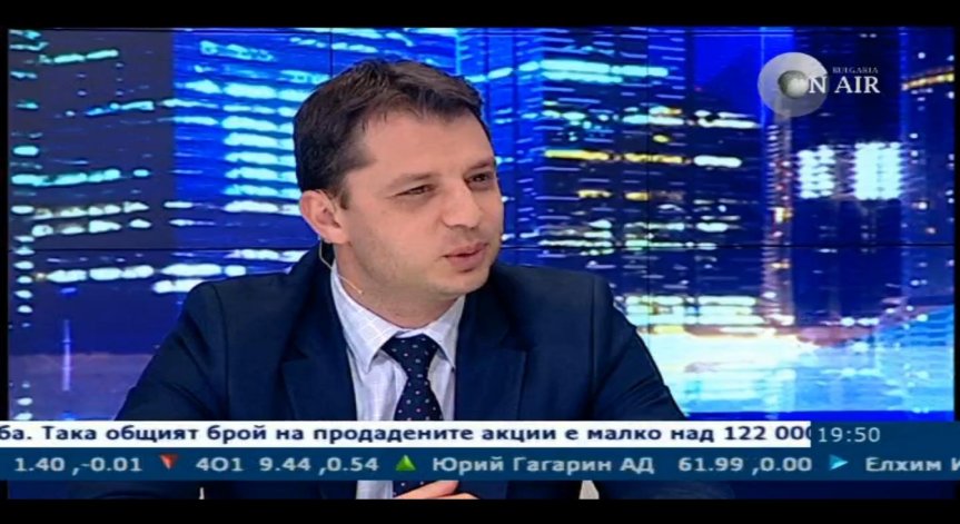 Добрев: Няма печеливши от правенето на социална политика при цената на тока