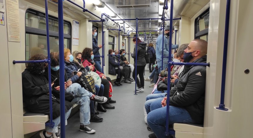 Можем да платим вече и пътуването в метрото с банкова карта