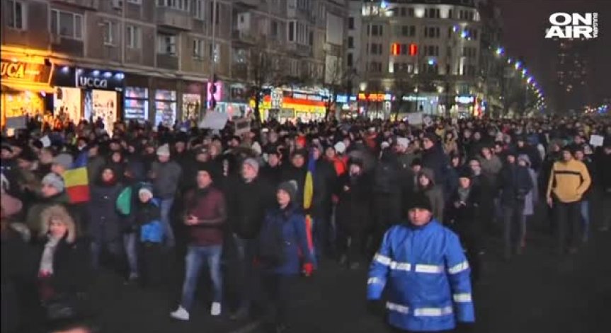 Многохилядни протести в Румъния срещу амнистията на корумпирани политици