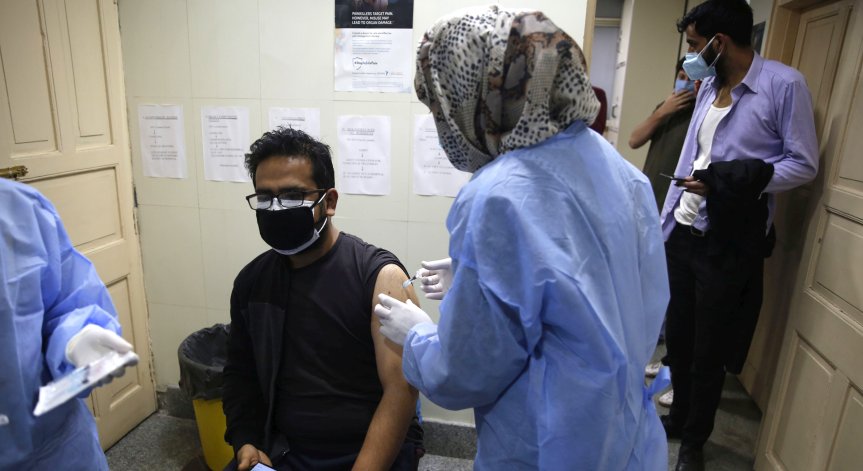 Доставиха първите 150 хиляди дози от Sputnik V в Индия