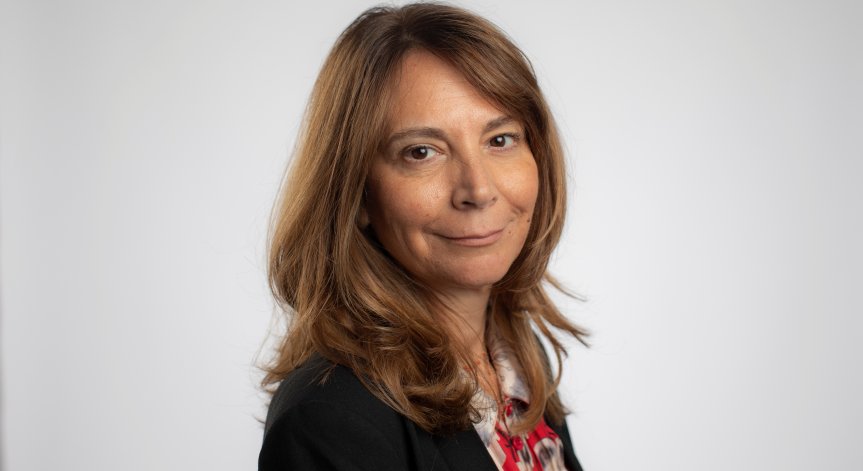 За първи път жена поема управление на 