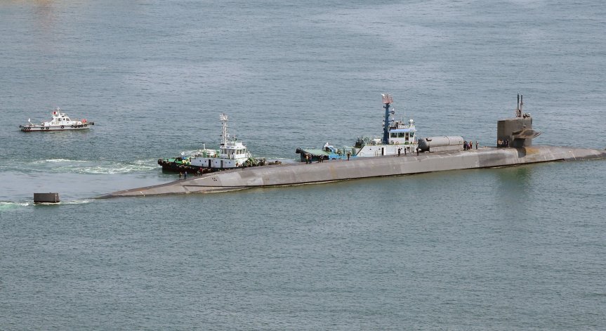 Американска атомна подводница акостира край бреговете на Южна Корея
